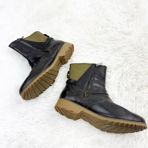 Teva De La Vina Wool and Leather Blend Waterproof Boots - Picture 4 of 9